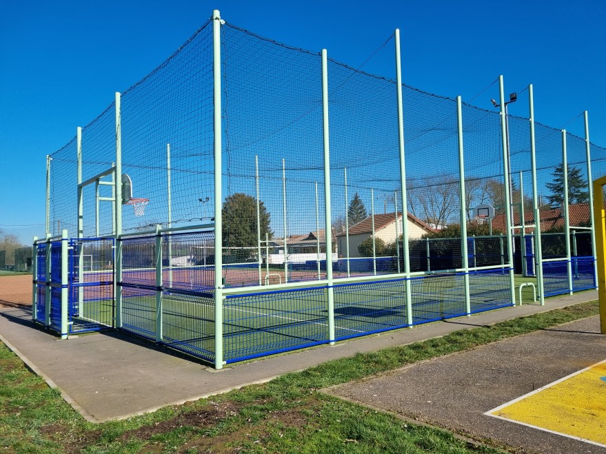 NOMENY (54)